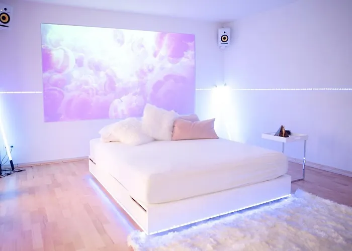 Cosy At Prenzlauer Berg With Terrace And Headphonecinema *