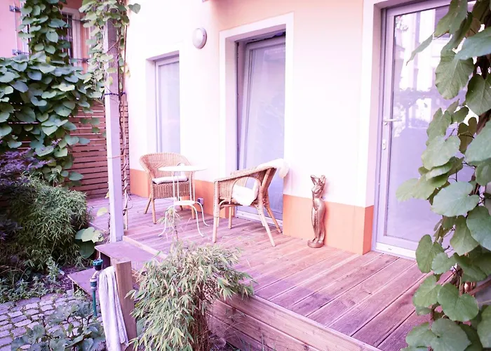 Cosy At Prenzlauer Berg With Terrace And Headphonecinema